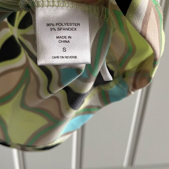 2/$16 New York & Company Green Print Sleeveless Shell Top; SZ S; Good Condition - Picture 5 of 5